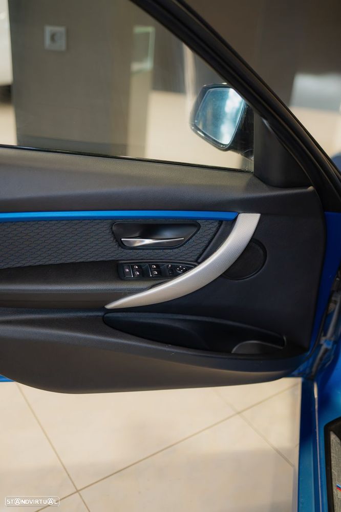 BMW 320 d Touring Pack M Shadow Auto - 23