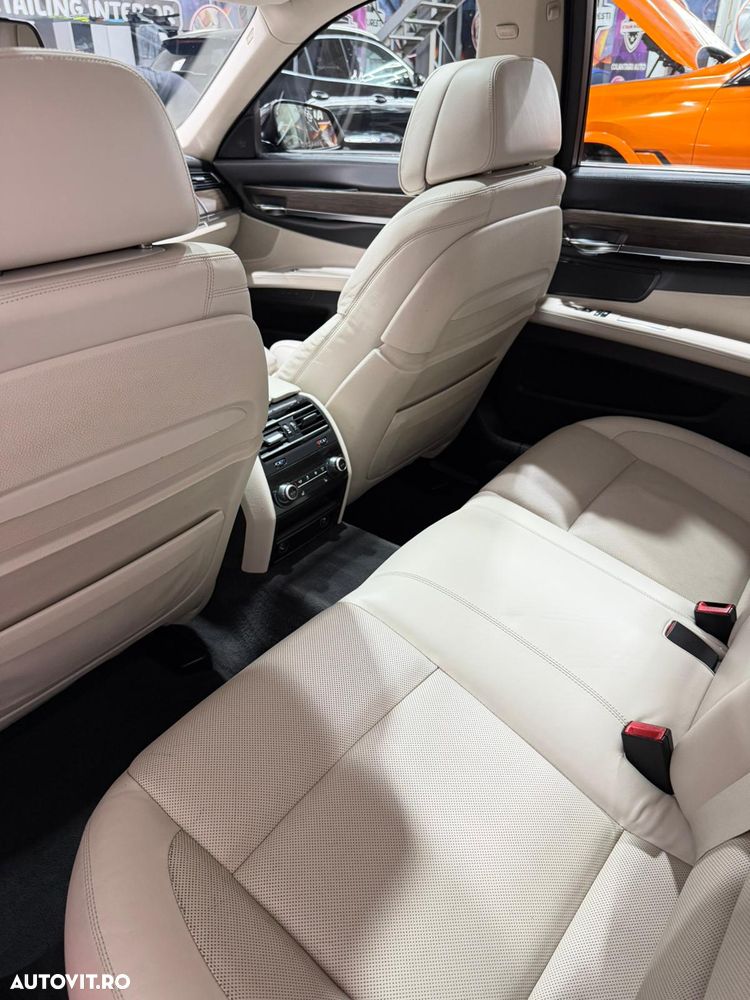 BMW Seria 7 - 2