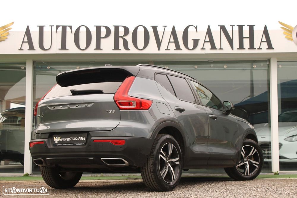 Volvo XC 40 1.5 T3 R-Design Tech Edition - 26
