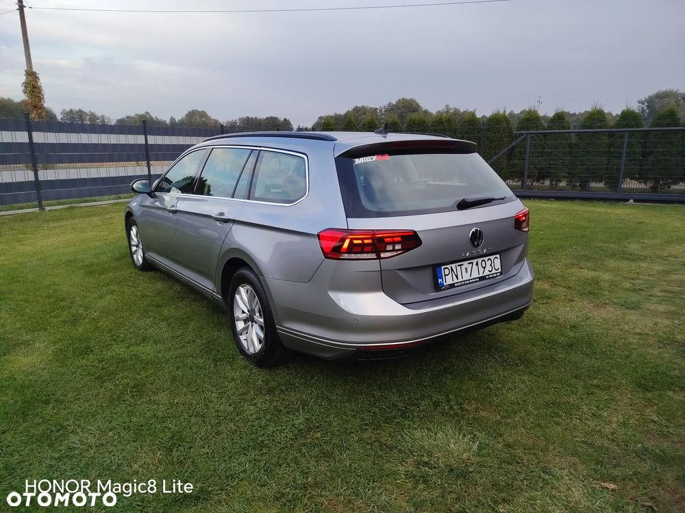 Volkswagen Passat - 2
