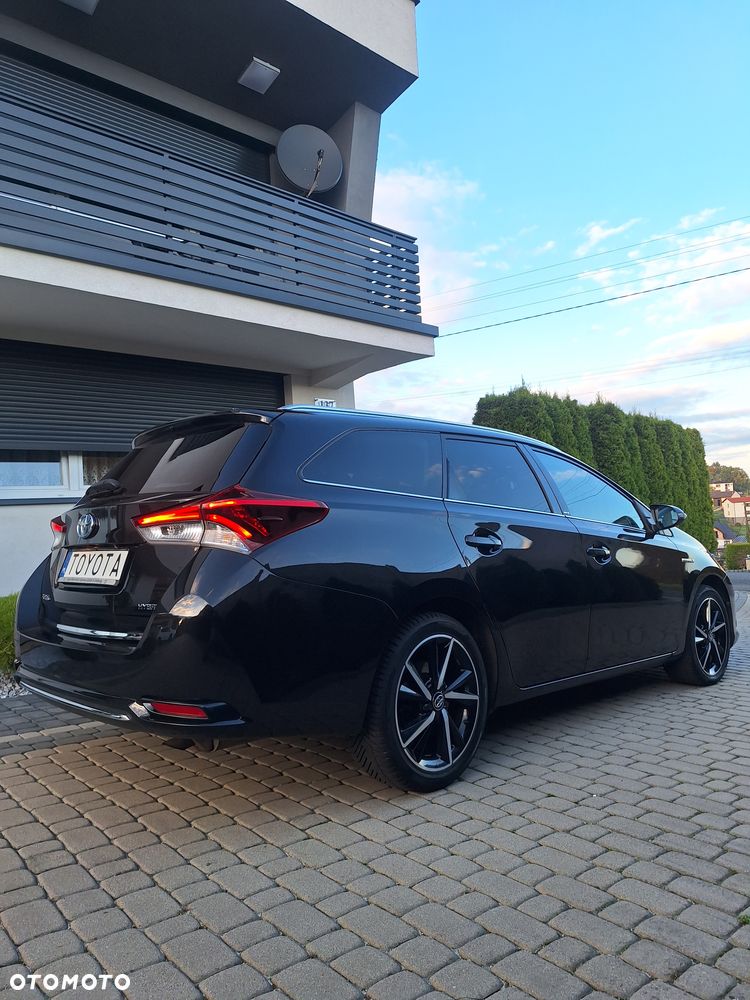Toyota Auris 1.8 VVT-i Hybrid Automatik Edition S+ - 3