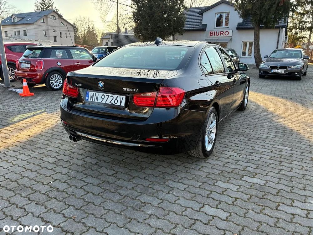 BMW Seria 3 328i xDrive - 3