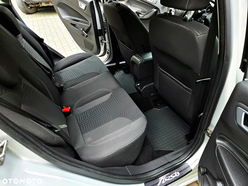 Ford Fiesta 1.0 EcoBoost Titanium - 9