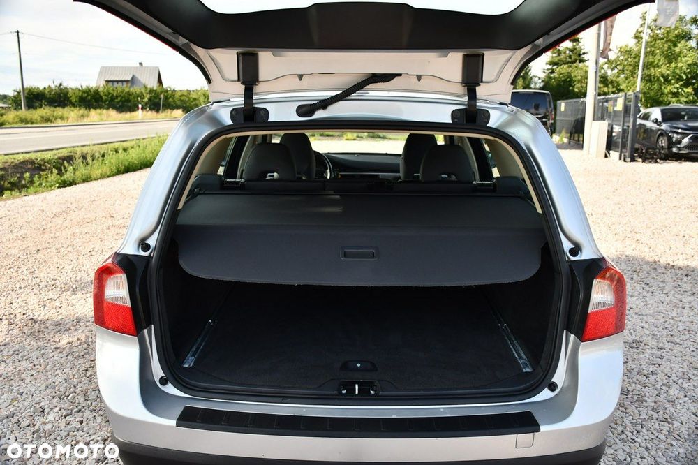 Volvo V70 2.0 Kinetic - 34