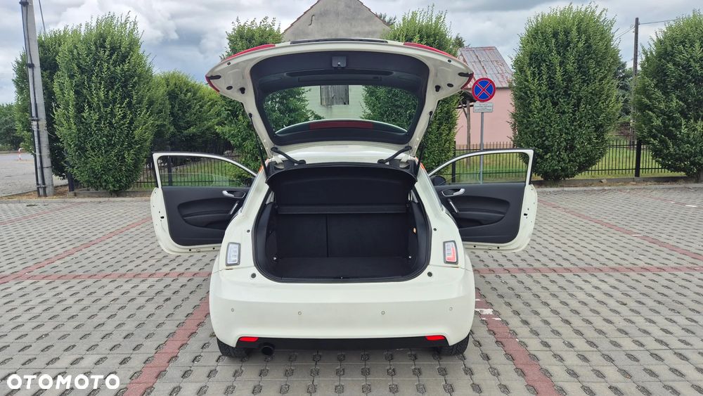 Audi A1 3-drzwiowe 1.6 TDI S line edition - 5