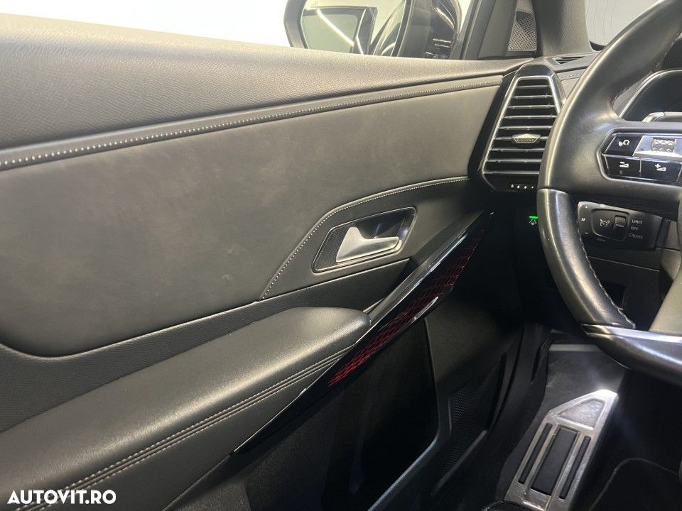 DS Automobiles DS 7 Crossback - 11