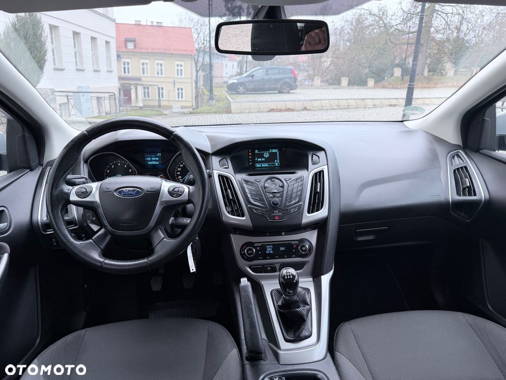 Ford Focus 1.6 Trend - 8