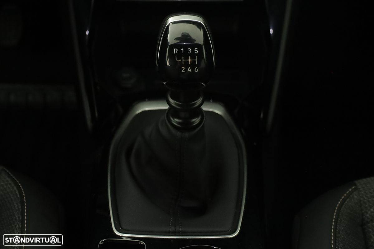 Peugeot 2008 1.2 PureTech Allure - 12