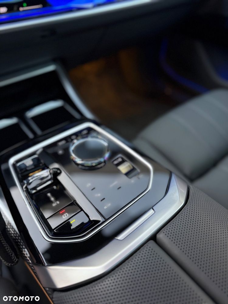 BMW Seria 7 - 21