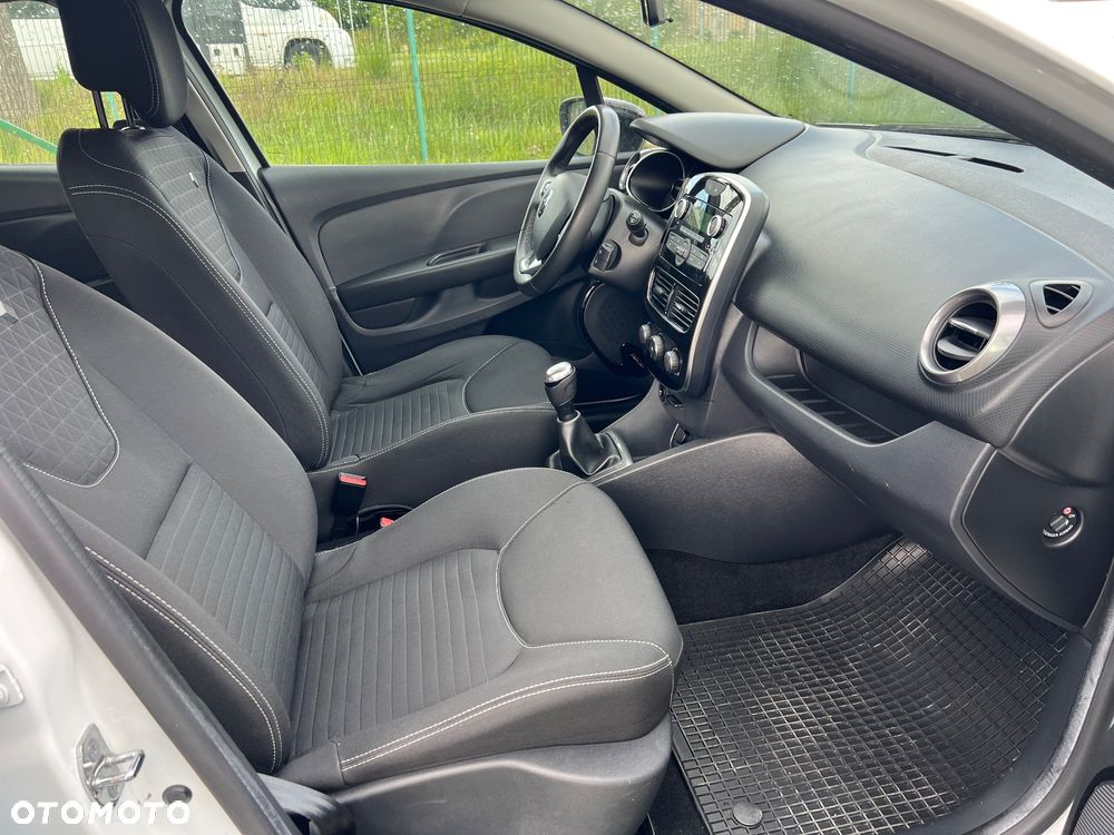 Renault Clio 1.2 16V 75 LIMITED - 28