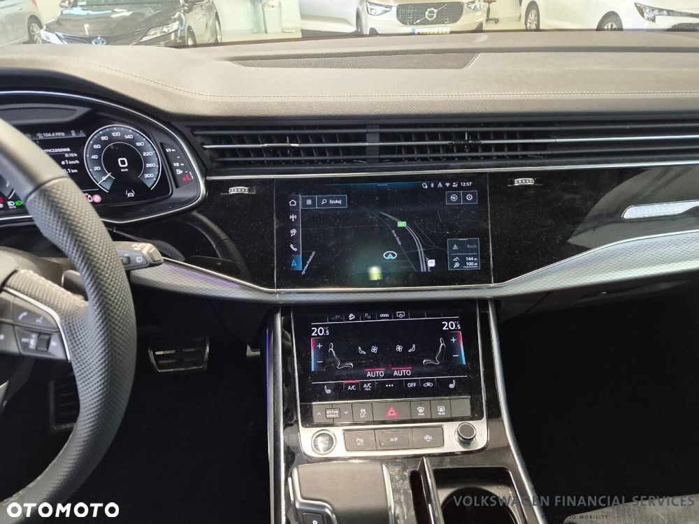 Audi Q8 - 11