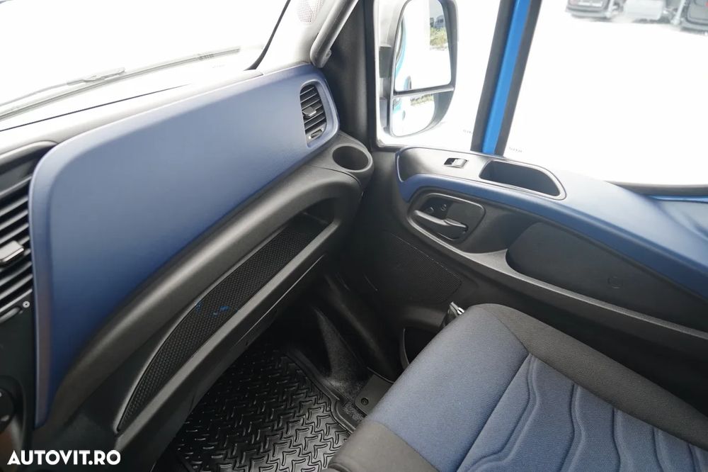 Iveco DAILY 35-160 / CONTAINER 4.2 M / LIFT - 750 kg / TWIN GVWR: 3500 KG - 30
