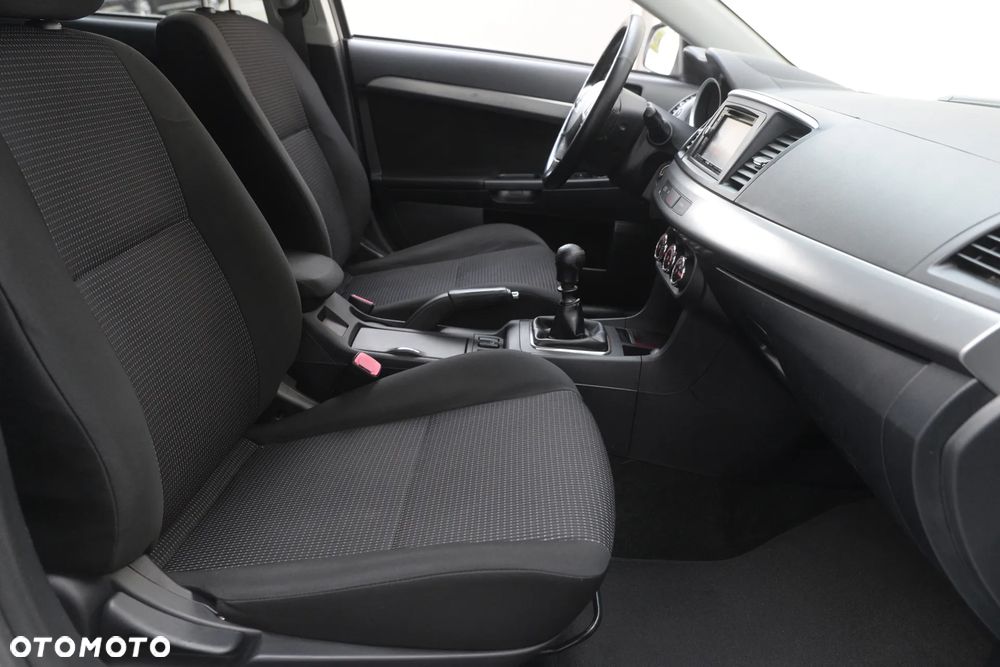 Mitsubishi Lancer 2.0 DI-D Intense - 38