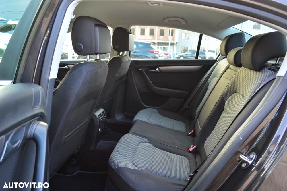 Volkswagen Passat 2.0 Blue TDI SCR Comfortline - 22