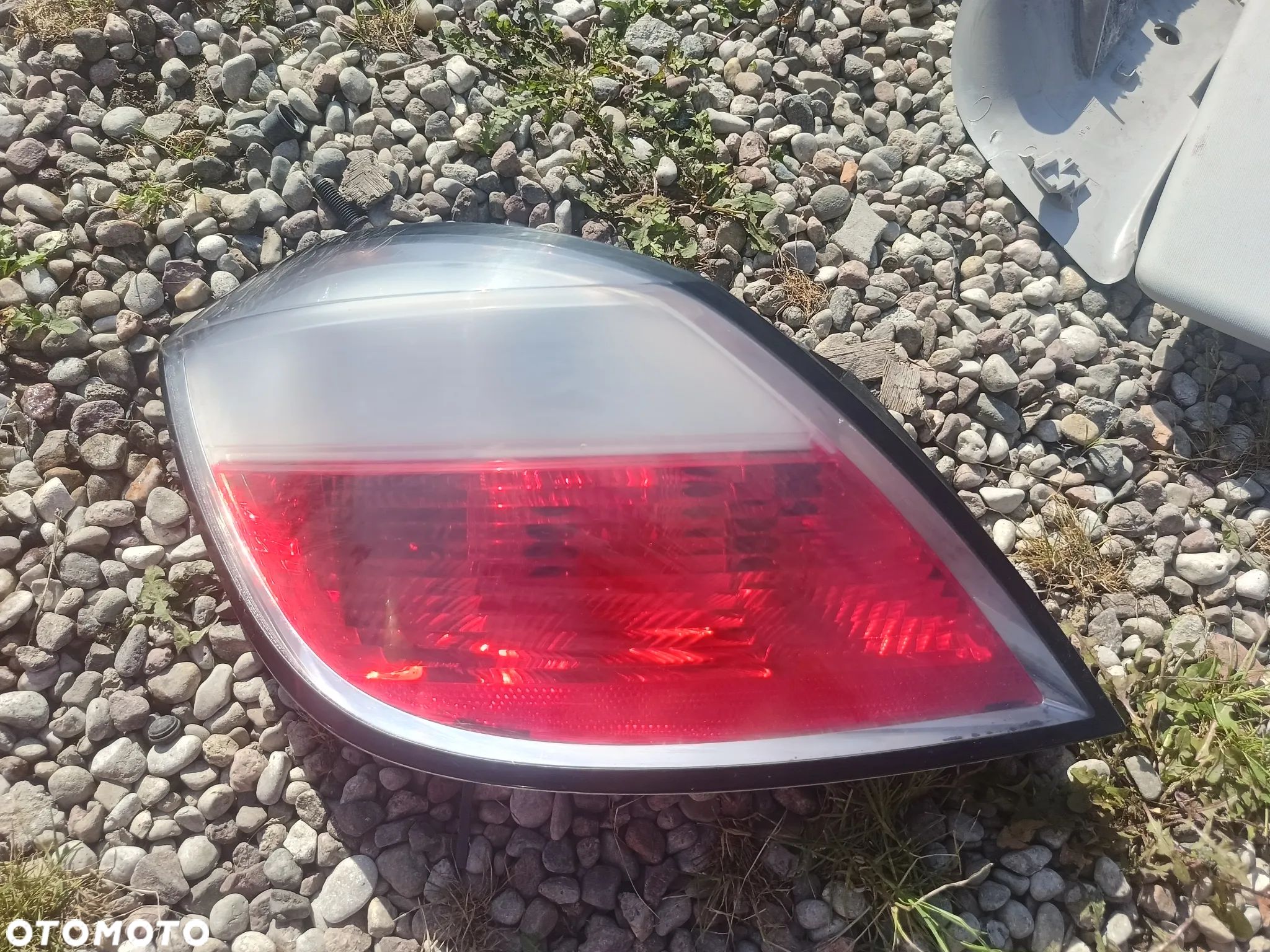 ASTRA  H III LAMPA TYŁ LEWA HB 5 DRZWI - 1