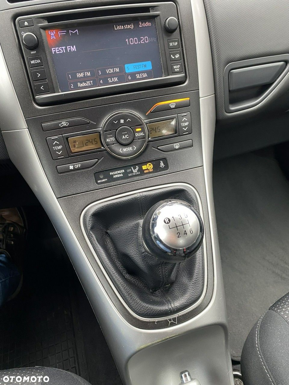 Toyota Auris 2.0 D-4D Prestige - 24