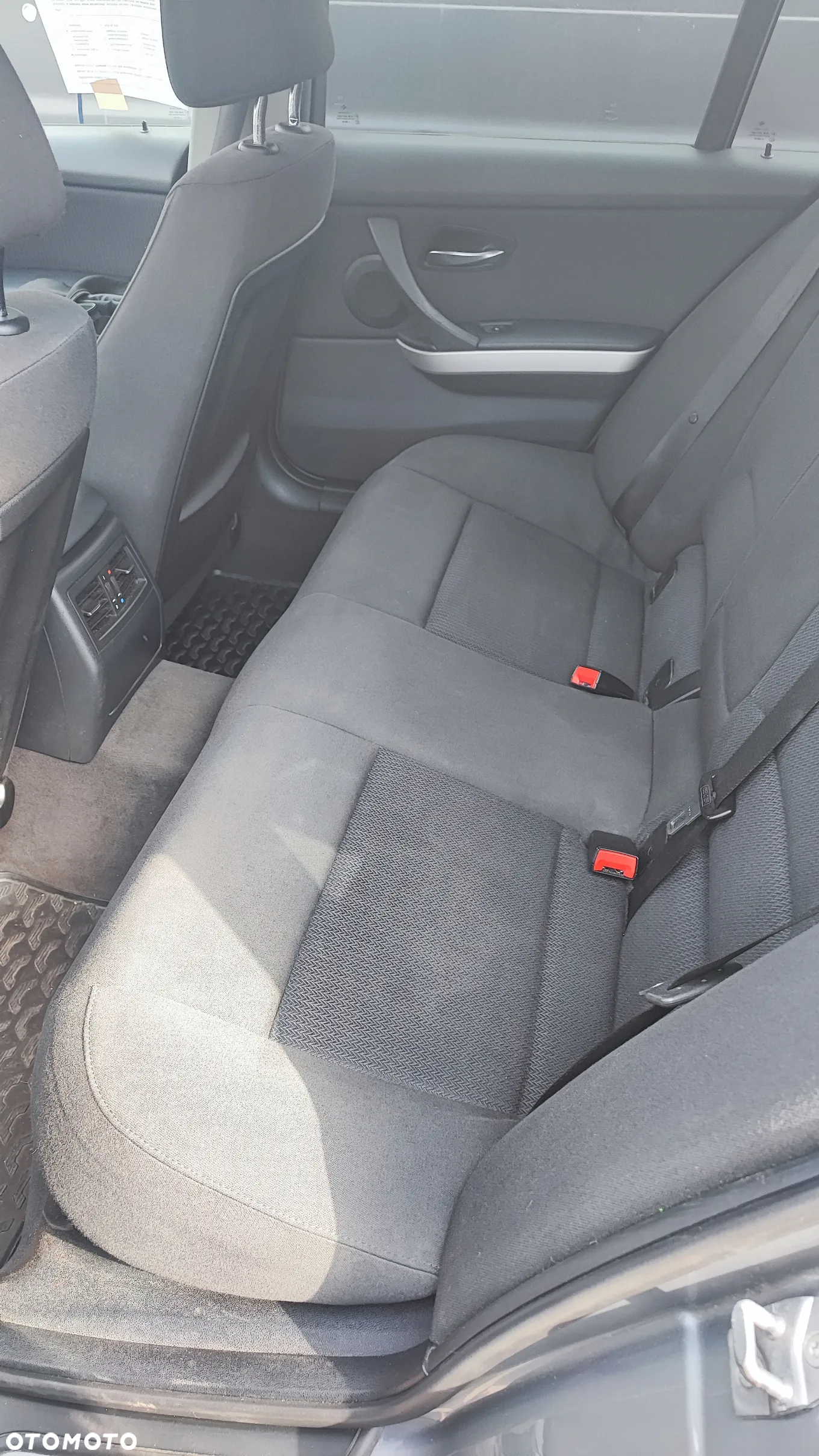 BMW Seria 3 318i Touring - 22