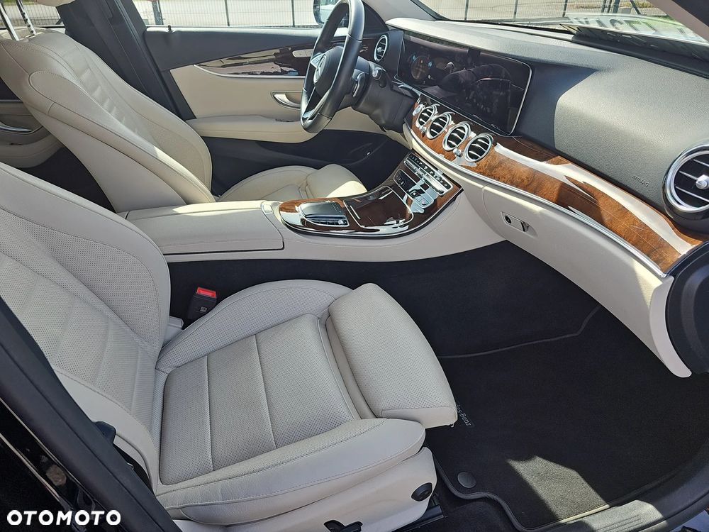 Mercedes-Benz Klasa E 300 de 4-Matic Avantgarde - 20
