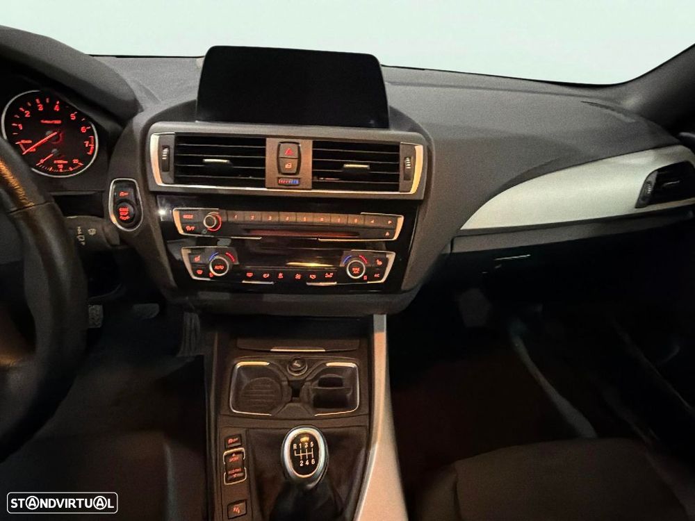 BMW 218 i Cabrio Line Sport - 16