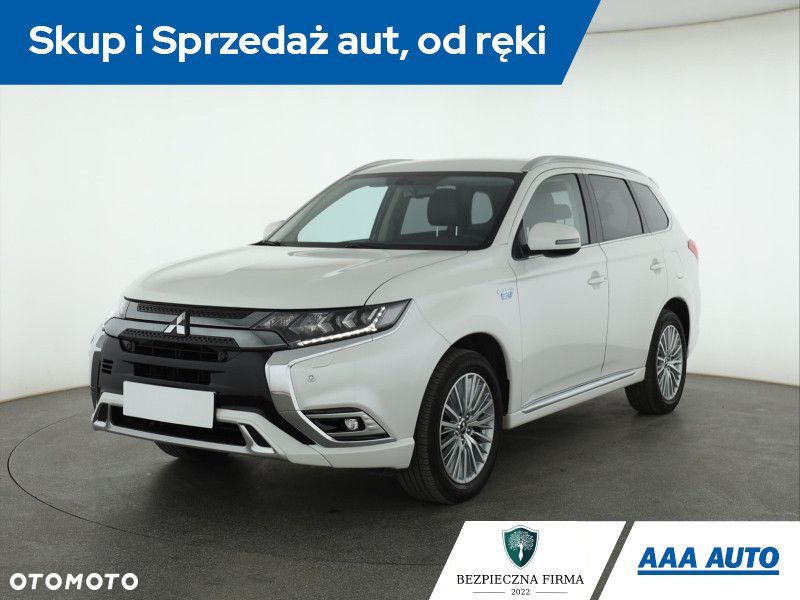 Mitsubishi Outlander - 3