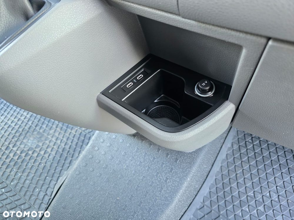 Volkswagen Transporter - 23