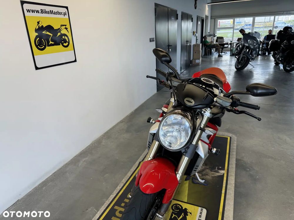 MV AGUSTA Brutale - 32