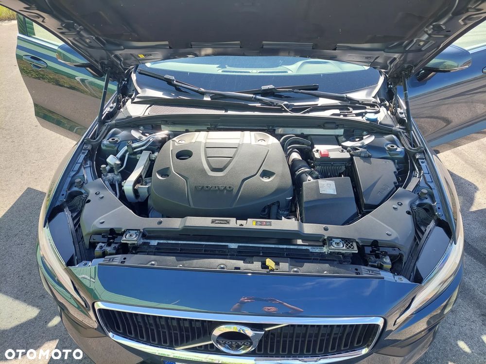 Volvo V60 D4 Momentum Pro - 24
