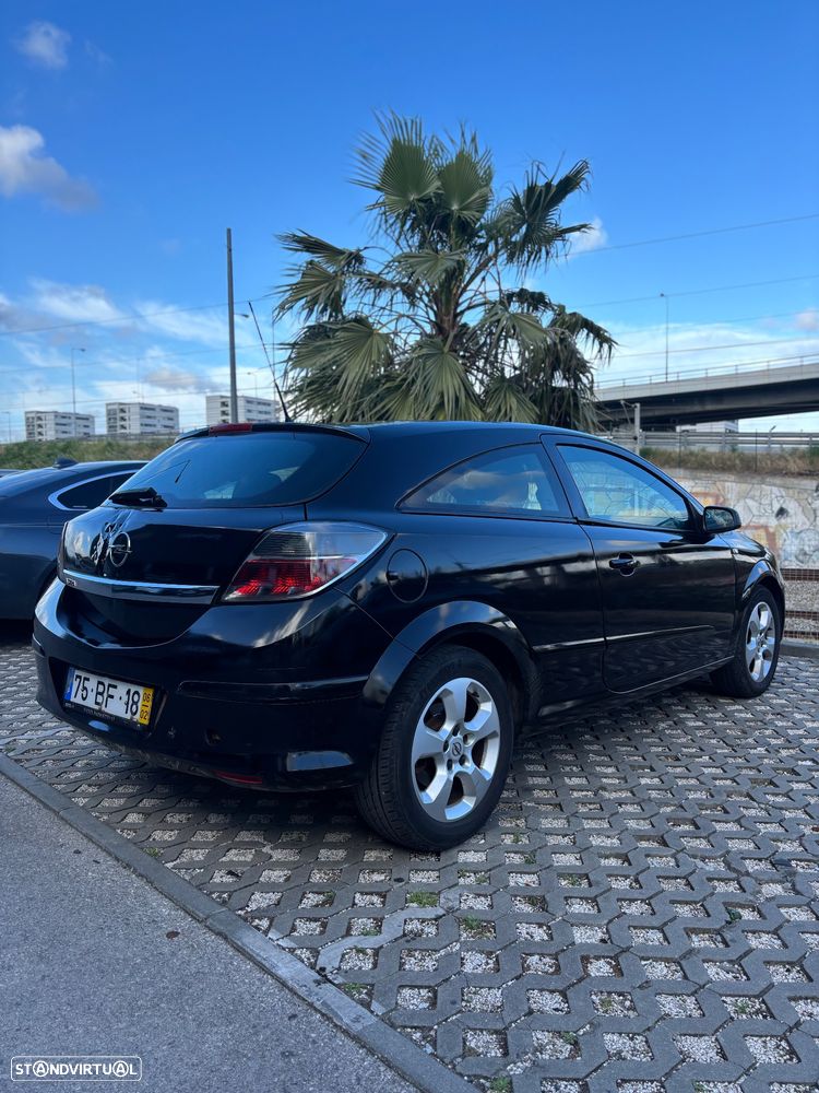 Opel Astra GTC 1.3 CDTI - 4
