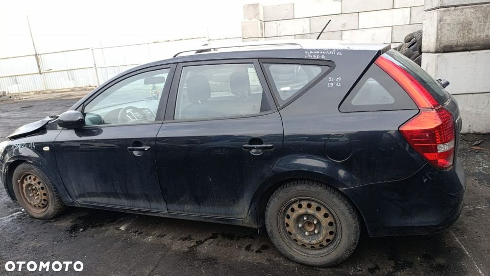 36043 Kia cee'd I lift model od 09-12 silnik 1.4 16V G4FA 109 km lakier 1K - 4