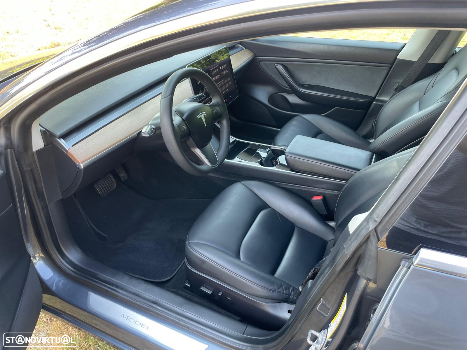 Tesla Model 3 Long-Range Dual Motor AWD - 28