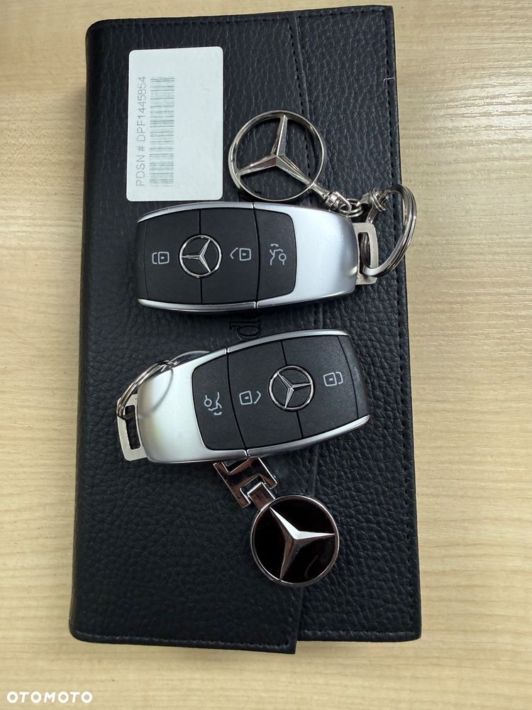 Mercedes-Benz GLB 200 d 4-Matic AMG Line 8G-DCT - 39