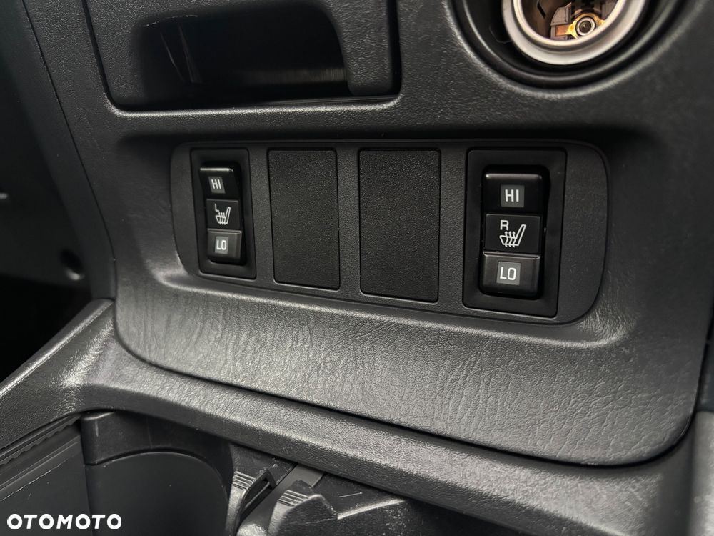 Toyota RAV4 2.0 VVT-i 4x4 - 36