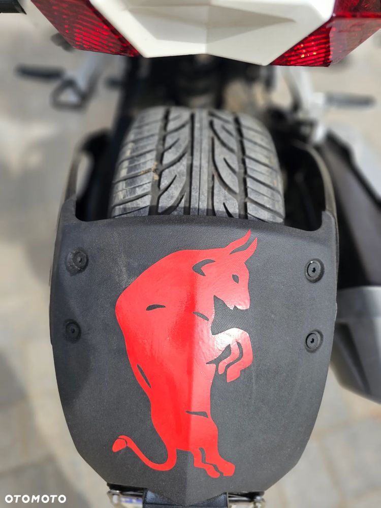 Can-Am Spyder - 9