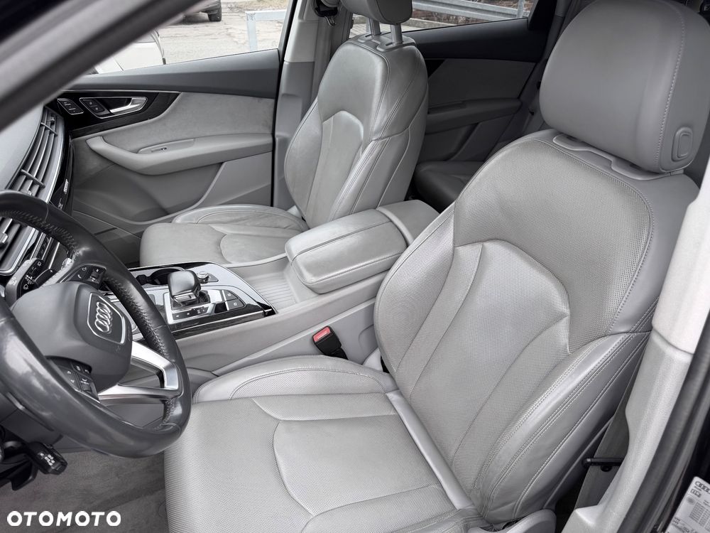 Audi Q7 - 8