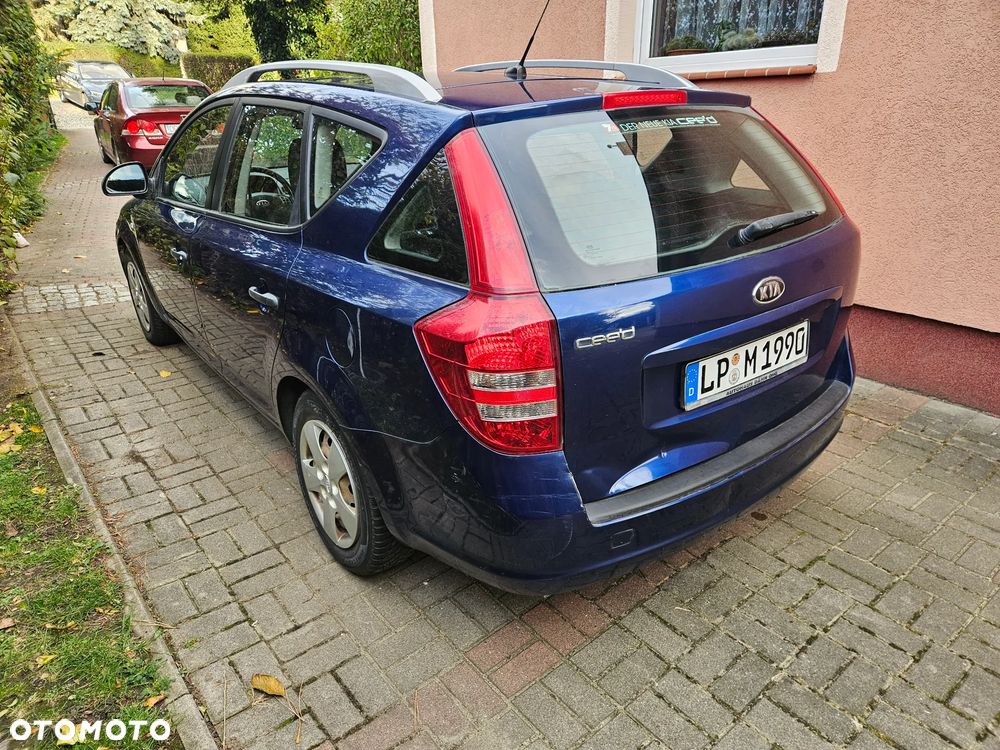 Kia Ceed - 6