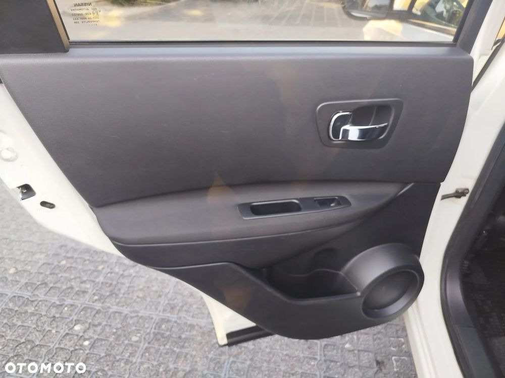 Nissan Qashqai 2.0 dCi 4x4 I-Way - 33