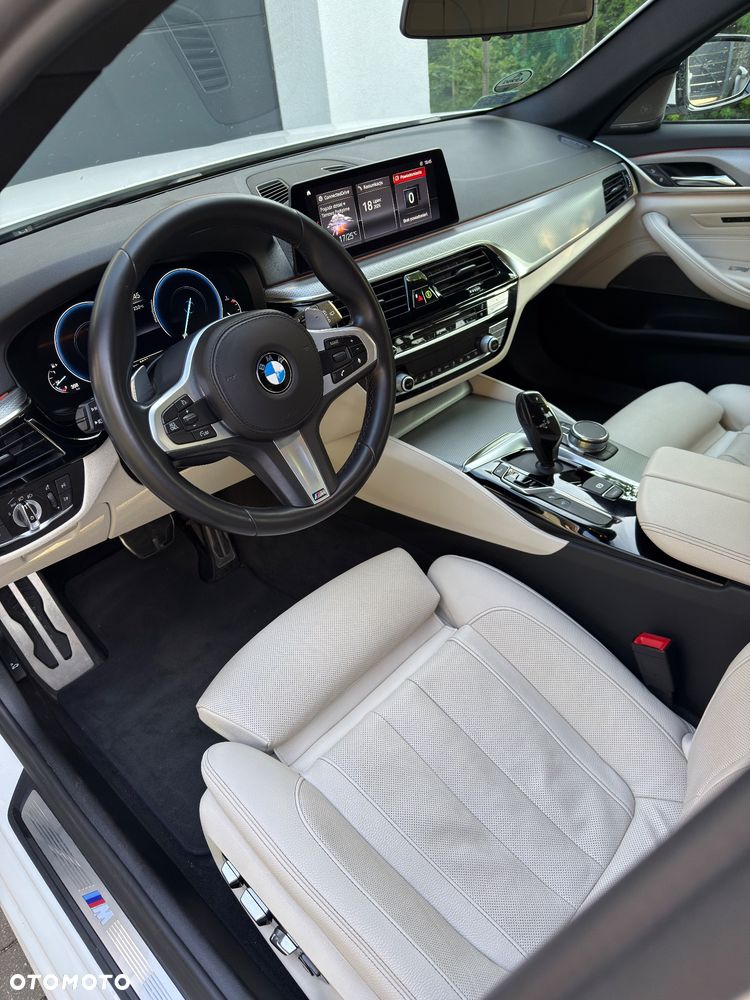 BMW Seria 5 530i xDrive M Sport sport - 33