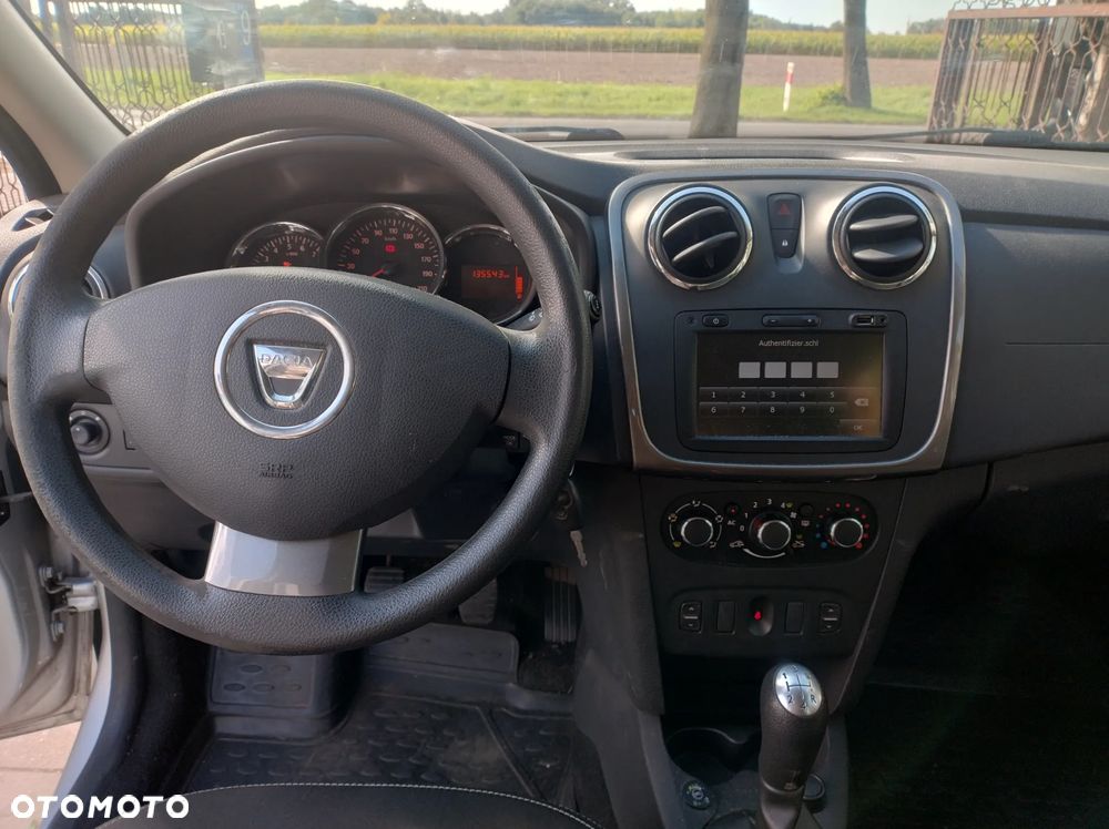 Dacia Sandero 1.2 16V 75 Celebration - 10