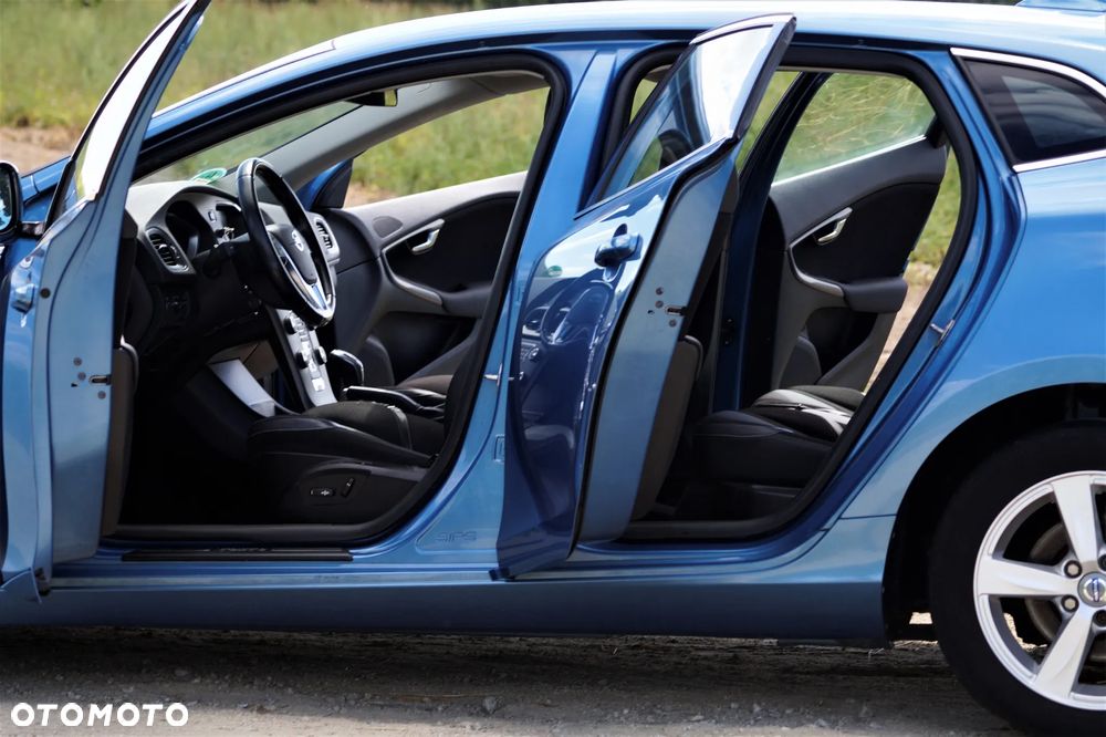 Volvo V40 - 32