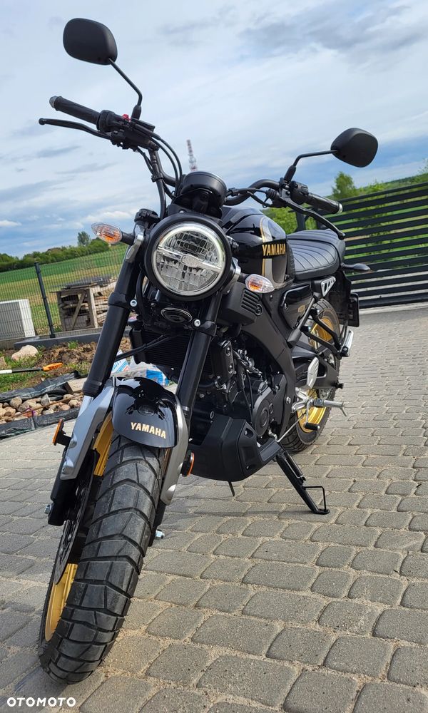 Yamaha XSR - 7