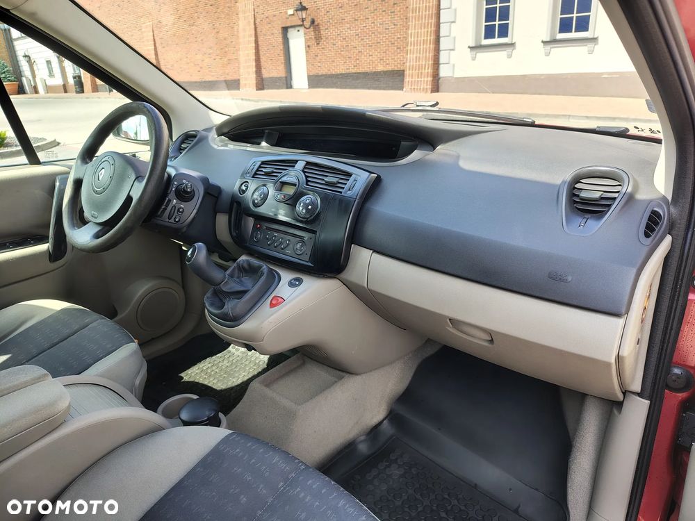 Renault Scenic 1.6 16V Authentique - 12