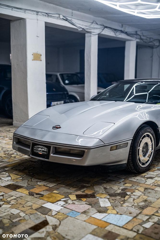 Chevrolet Corvette - 3