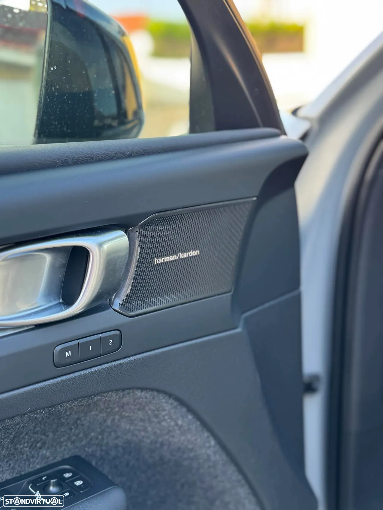 Volvo XC 40 1.5 T4 PHEV Plus Dark - 4