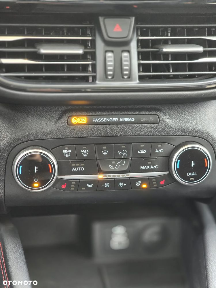 Ford Kuga 2.5 Duratec FHEV ST-LINE - 22