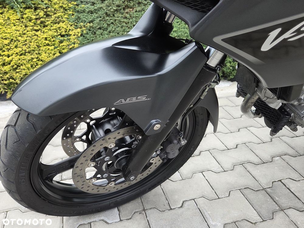Suzuki V-STROM - 32