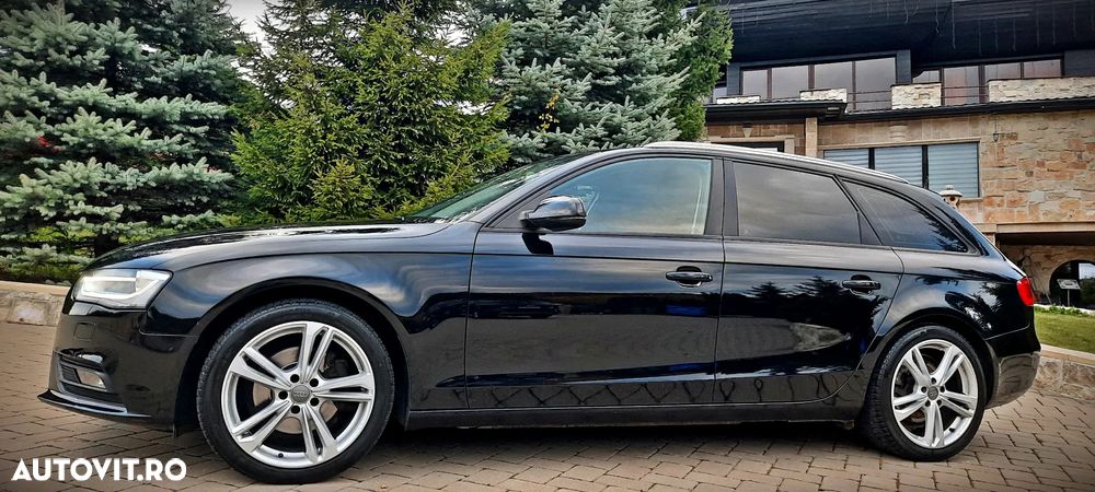Audi A4 Avant 2.0 TDI Design - 12