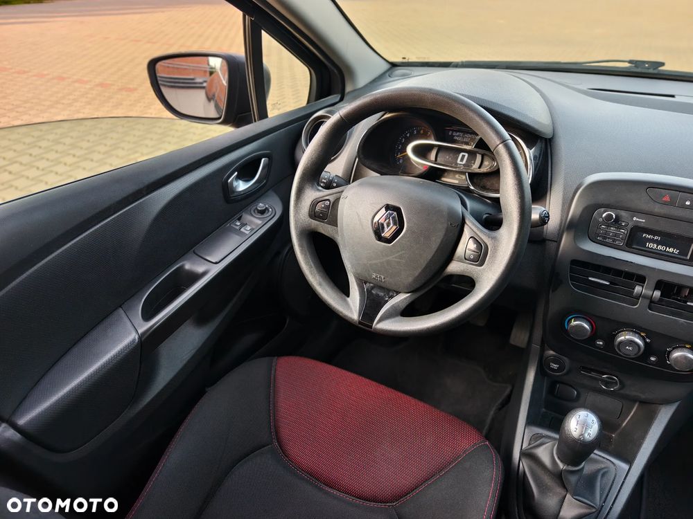 Renault Clio 1.2 16V 75 Dynamique - 12