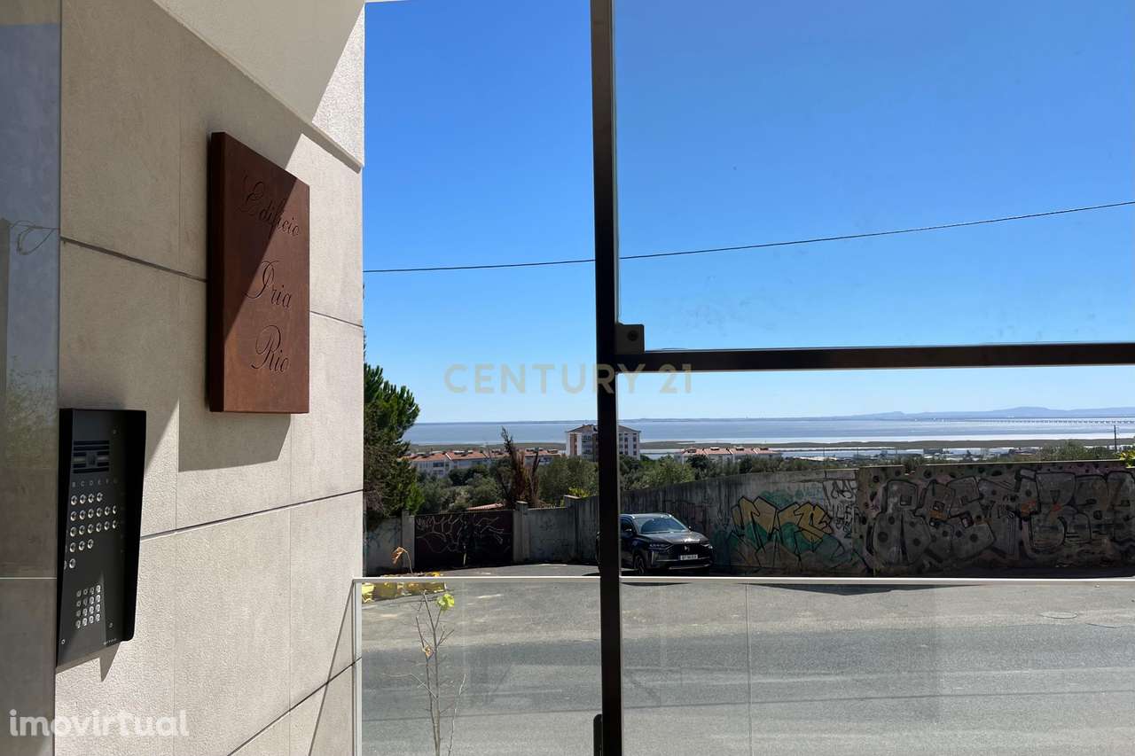 T3 NOVO em fase final de construção com vista incrível para o rio | Ir - Grande imagem: 5/40