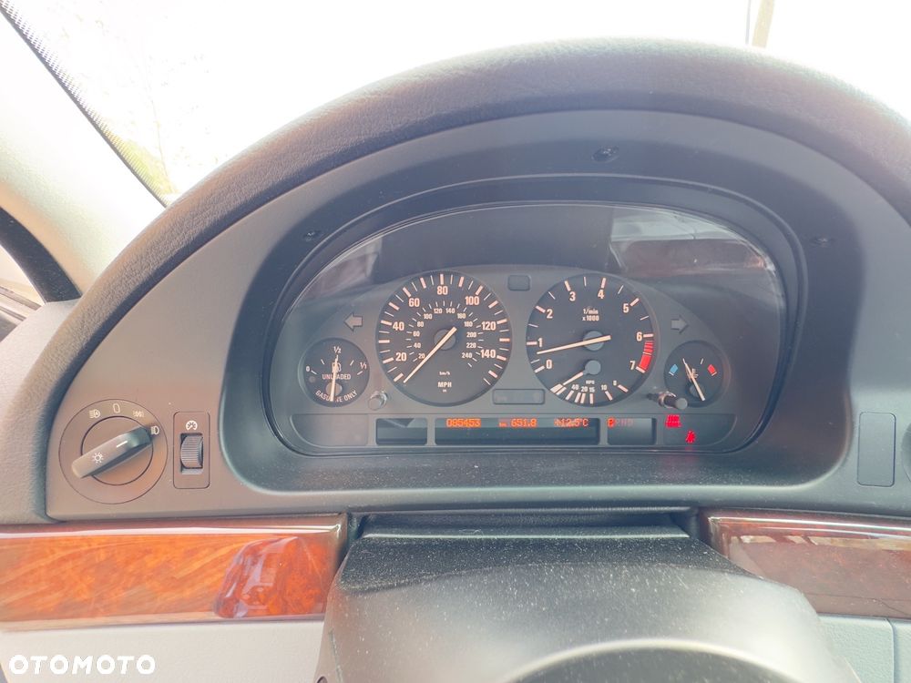 BMW Seria 5 - 23