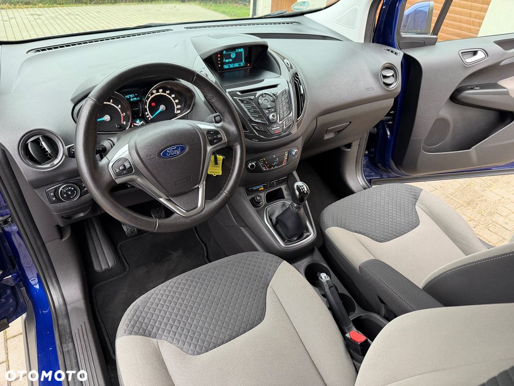 Ford Tourneo Courier - 8